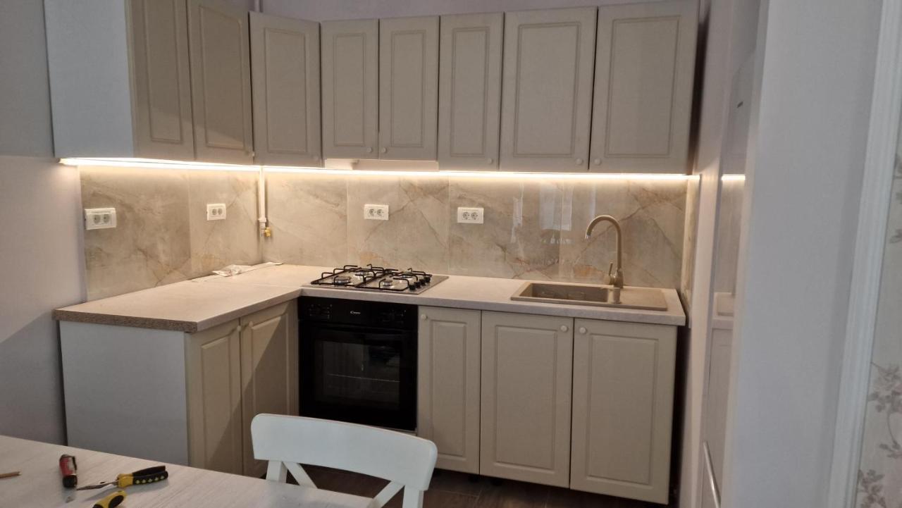 Uvs Central Luxury Apartment ออราแด ภายนอก รูปภาพ